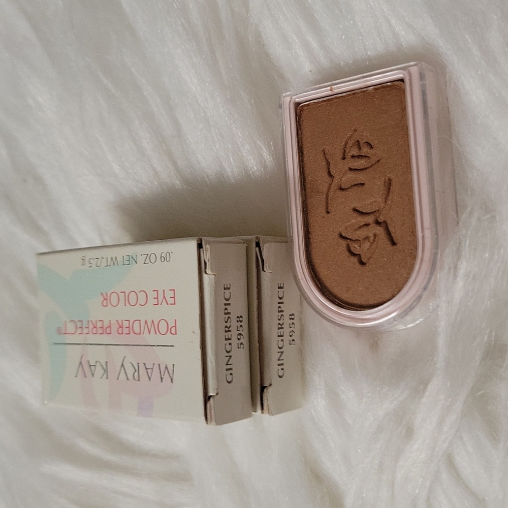 Powder Perfect Eye Color